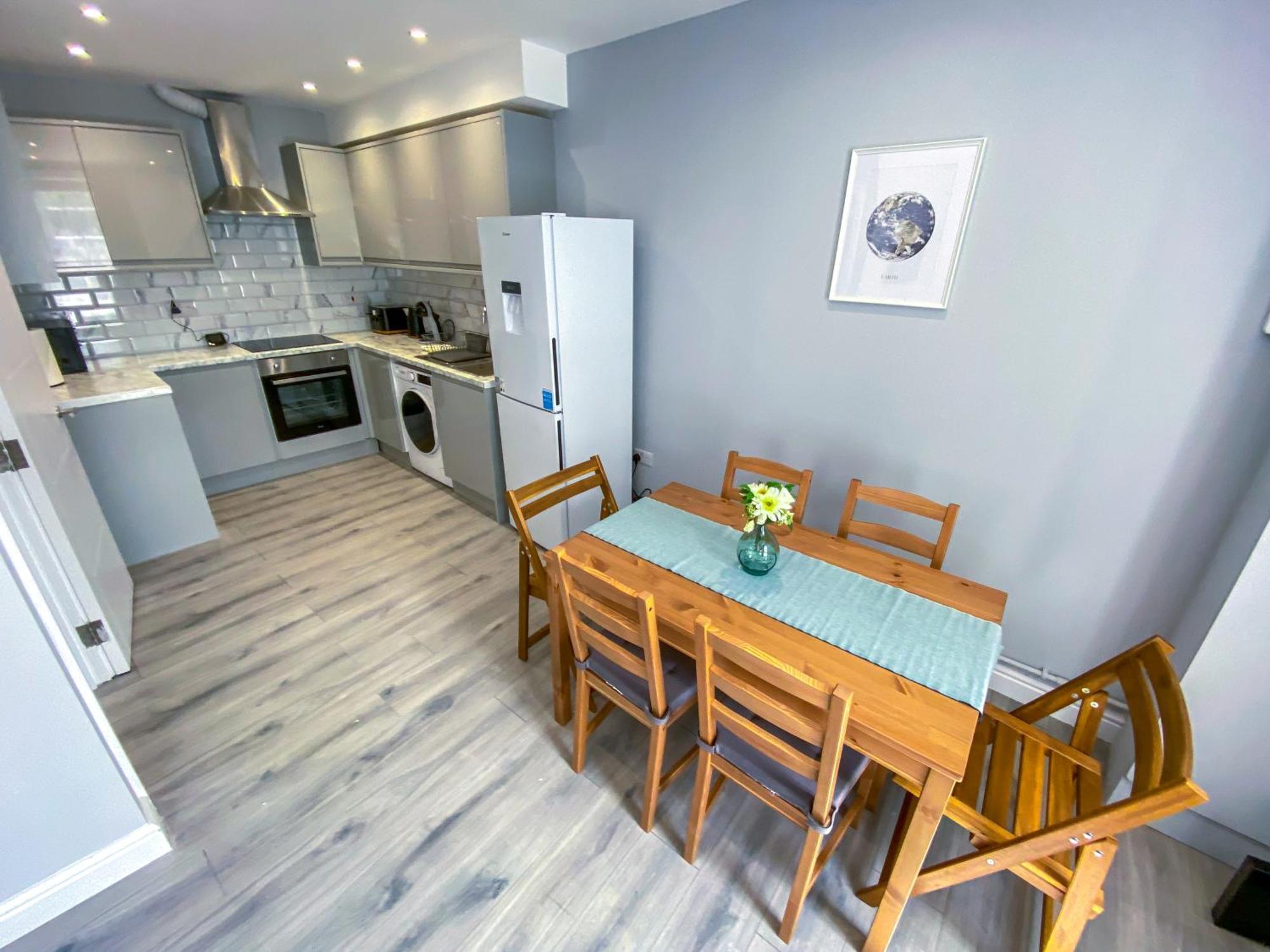 Stylish 1 Bedroom Flat - 5 Guest London- F1 Exterior photo